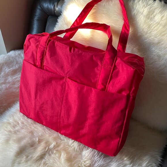 NWT Baggu Cloud Carry-on - Candy Apple - Picture 1 of 12
